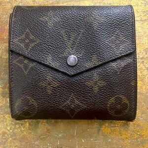 Louis Vuitton mono wallet authentic C48 $1000 ITEM IS FLAWED AND DAMAGED)